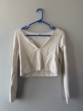 BDG Cream V-Neck Ribbed Long Sleeve Crop Top